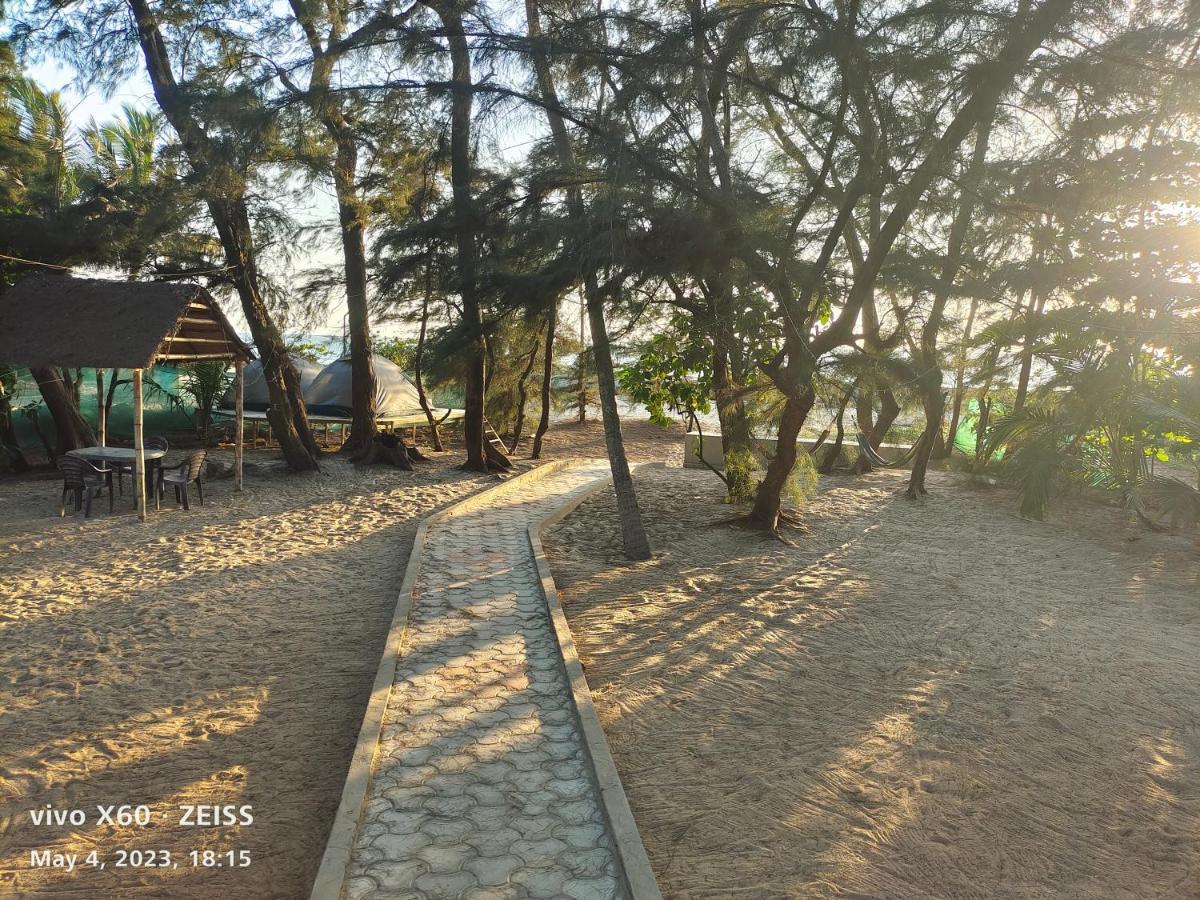 His Grace Sea View Cottages - Private Beach At Malpe Udupi Bagian luar foto